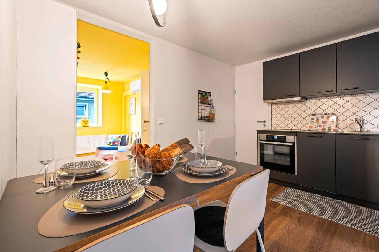 Farbenfrohe Altbauwohnung, Top Ausstattung FDH Buitenkant foto